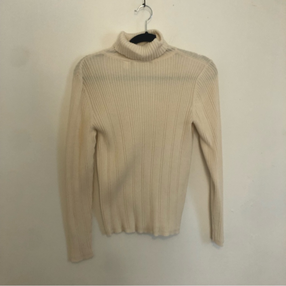 Liz Claiborne white knit turtleneck sweater
